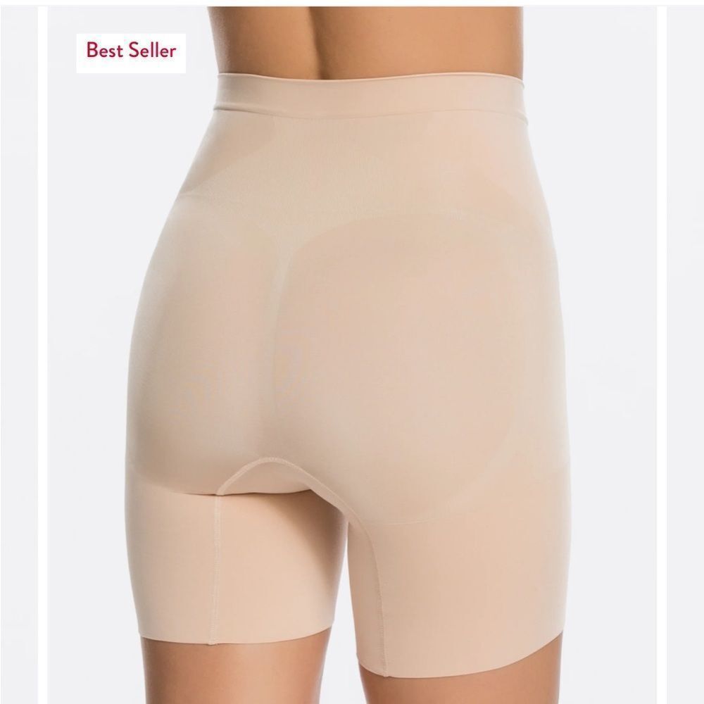 SPANX Oncore mid rise short! NEW - Picture 3 of 5